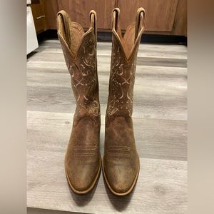 Twisted x size 6 cowboy boots- women’s